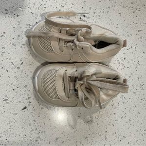 outfits and shoe bundle  from gap and other